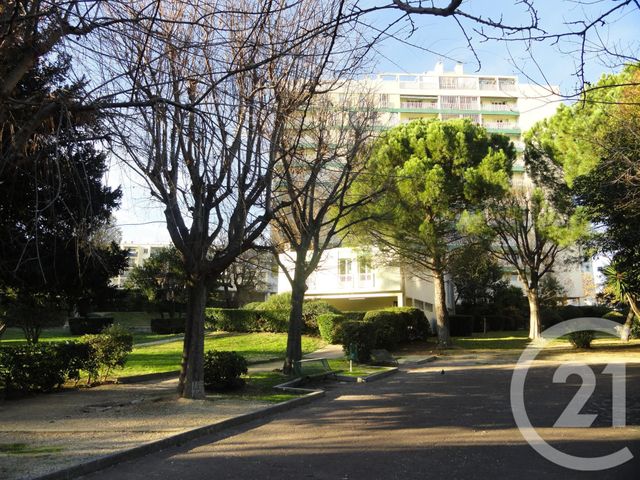 Appartement T3 à vendre - 3 pièces - 77.44 m2 - MARSEILLE - 13013 - PROVENCE-ALPES-COTE-D-AZUR - Century 21 Immo-Conseil