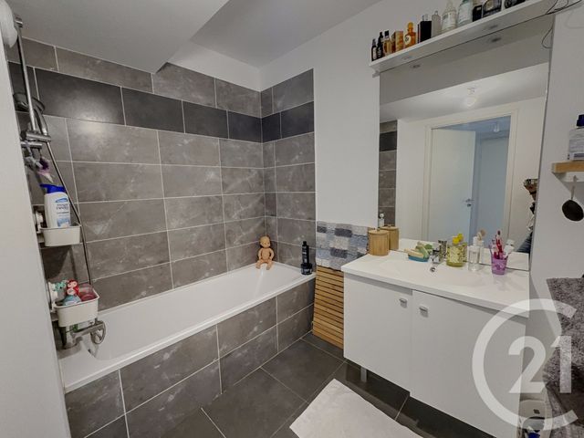 Appartement F4 à vendre - 4 pièces - 74.71 m2 - MARSEILLE - 13013 - PROVENCE-ALPES-COTE-D-AZUR - Century 21 Immo-Conseil