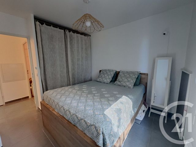 Afficher la photo en grand Appartement F3 à vendre - 3 pièces - 63.8 m2 - MARSEILLE - 13013 - PROVENCE-ALPES-COTE-D-AZUR - Century 21 Immo-Conseil