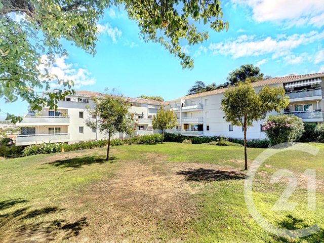 Afficher la photo en grand Appartement F3 à vendre - 3 pièces - 63.8 m2 - MARSEILLE - 13013 - PROVENCE-ALPES-COTE-D-AZUR - Century 21 Immo-Conseil