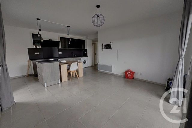 Appartement T4 à vendre - 4 pièces - 74.46 m2 - MARSEILLE - 13013 - PROVENCE-ALPES-COTE-D-AZUR - Century 21 Immo-Conseil
