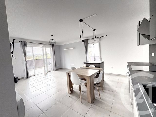 Appartement T4 à vendre - 4 pièces - 74.46 m2 - MARSEILLE - 13013 - PROVENCE-ALPES-COTE-D-AZUR - Century 21 Immo-Conseil