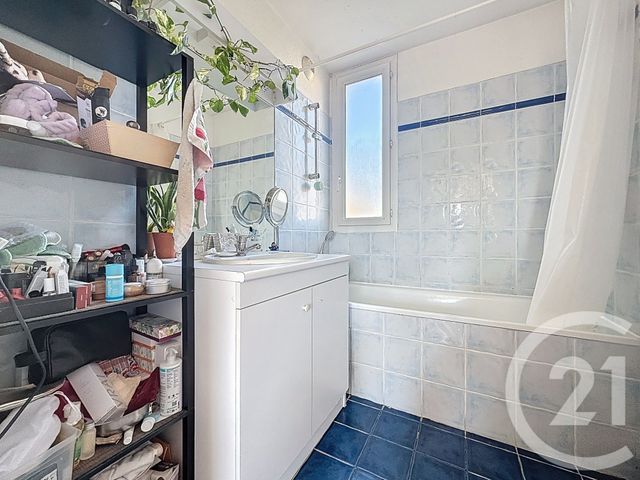 Appartement F2 à vendre - 2 pièces - 46.32 m2 - MARSEILLE - 13013 - PROVENCE-ALPES-COTE-D-AZUR - Century 21 Immo-Conseil