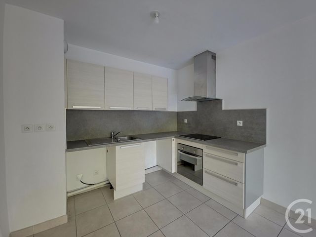 Afficher la photo en grand Appartement F3 à vendre - 3 pièces - 59.0 m2 - MARSEILLE - 13011 - PROVENCE-ALPES-COTE-D-AZUR - Century 21 Immo-Conseil