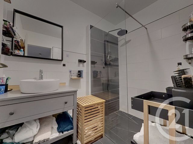 Appartement T4 à vendre - 4 pièces - 78.86 m2 - MARSEILLE - 13013 - PROVENCE-ALPES-COTE-D-AZUR - Century 21 Immo-Conseil