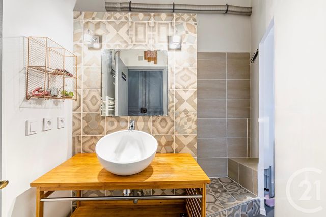 Appartement Studio à vendre - 1 pièce - 42.54 m2 - MARSEILLE - 13006 - PROVENCE-ALPES-COTE-D-AZUR - Century 21 Immo-Conseil