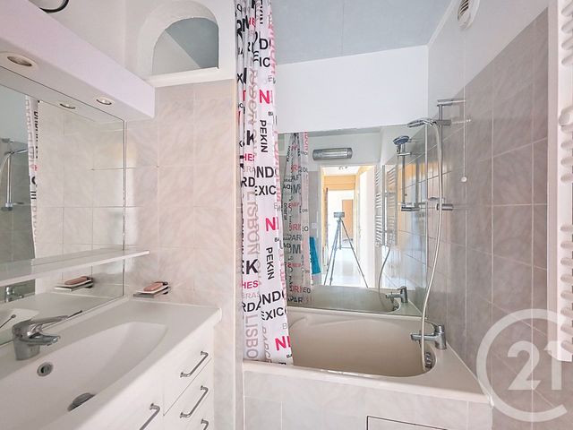 Appartement F3 à vendre - 3 pièces - 60.12 m2 - MARSEILLE - 13013 - PROVENCE-ALPES-COTE-D-AZUR - Century 21 Immo-Conseil