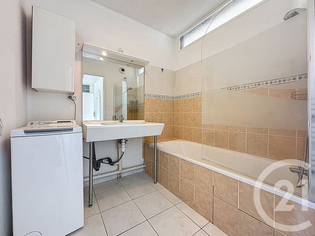 Appartement F3 à vendre - 3 pièces - 62.69 m2 - MARSEILLE - 13013 - PROVENCE-ALPES-COTE-D-AZUR - Century 21 Immo-Conseil