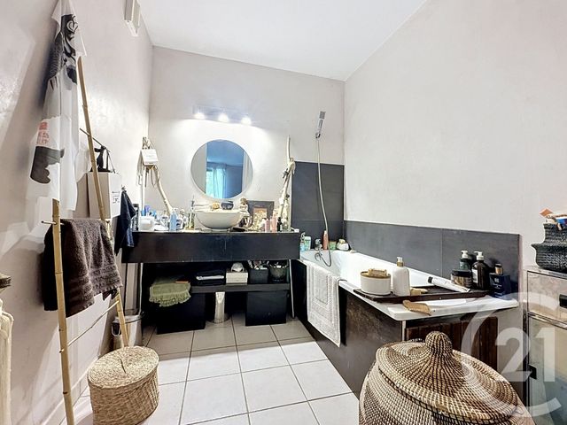 Appartement T3 à vendre - 3 pièces - 69.76 m2 - MARSEILLE - 13013 - PROVENCE-ALPES-COTE-D-AZUR - Century 21 Immo-Conseil
