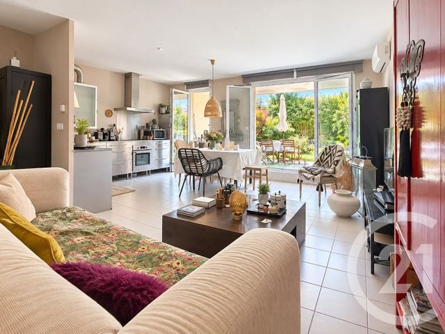 Appartement T3 à vendre - 3 pièces - 69.76 m2 - MARSEILLE - 13013 - PROVENCE-ALPES-COTE-D-AZUR - Century 21 Immo-Conseil