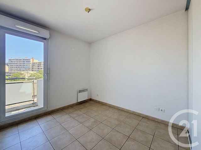 Appartement T3 à vendre - 3 pièces - 61.83 m2 - MARSEILLE - 13004 - PROVENCE-ALPES-COTE-D-AZUR - Century 21 Immo-Conseil