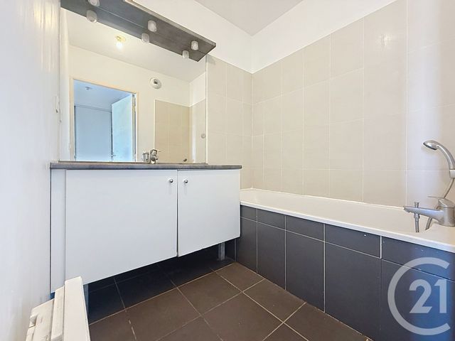 Appartement T3 à vendre - 3 pièces - 61.83 m2 - MARSEILLE - 13004 - PROVENCE-ALPES-COTE-D-AZUR - Century 21 Immo-Conseil