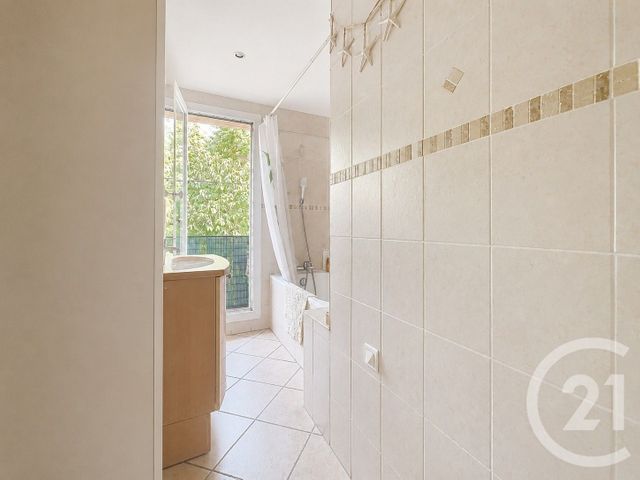 Appartement F4 à vendre - 4 pièces - 66.99 m2 - MARSEILLE - 13013 - PROVENCE-ALPES-COTE-D-AZUR - Century 21 Immo-Conseil