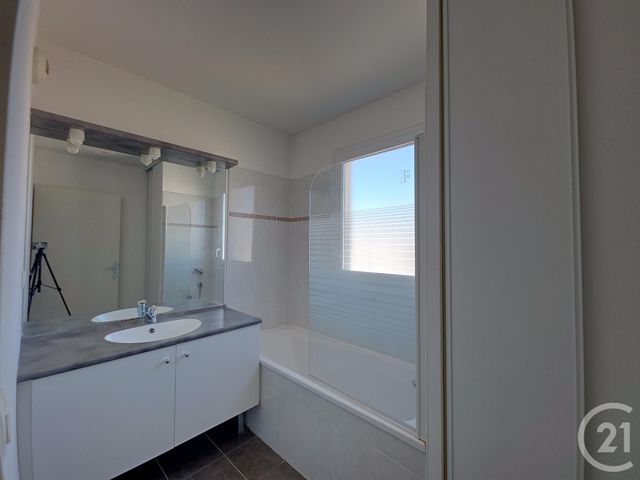 Appartement F3 à vendre - 3 pièces - 65.44 m2 - MARSEILLE - 13004 - PROVENCE-ALPES-COTE-D-AZUR - Century 21 Immo-Conseil