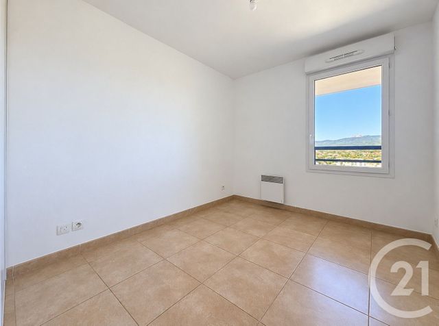 Appartement T3 à vendre - 3 pièces - 64.64 m2 - MARSEILLE - 13013 - PROVENCE-ALPES-COTE-D-AZUR - Century 21 Immo-Conseil