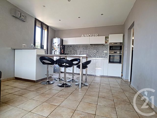 Afficher la photo en grand Appartement F3 à vendre - 3 pièces - 67.01 m2 - MARSEILLE - 13014 - PROVENCE-ALPES-COTE-D-AZUR - Century 21 Immo-Conseil