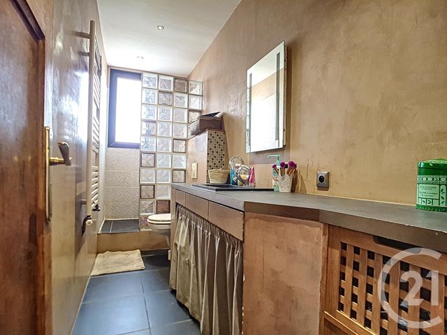 Afficher la photo en grand Appartement F3 à vendre - 3 pièces - 67.01 m2 - MARSEILLE - 13014 - PROVENCE-ALPES-COTE-D-AZUR - Century 21 Immo-Conseil