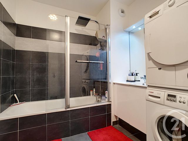 Afficher la photo en grand Appartement F3 à vendre - 3 pièces - 56.21 m2 - MARSEILLE - 13013 - PROVENCE-ALPES-COTE-D-AZUR - Century 21 Immo-Conseil