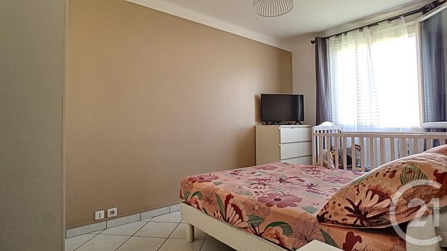 Afficher la photo en grand Appartement T3 à vendre - 3 pièces - 52.13 m2 - MARSEILLE - 13014 - PROVENCE-ALPES-COTE-D-AZUR - Century 21 Immo-Conseil