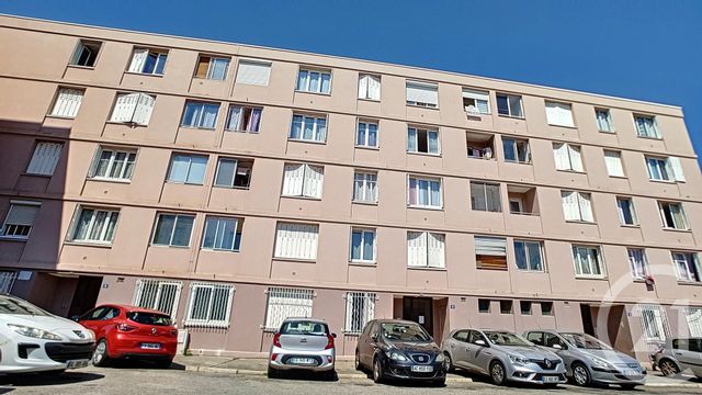 Afficher la photo en grand Appartement T3 à vendre - 3 pièces - 52.13 m2 - MARSEILLE - 13014 - PROVENCE-ALPES-COTE-D-AZUR - Century 21 Immo-Conseil