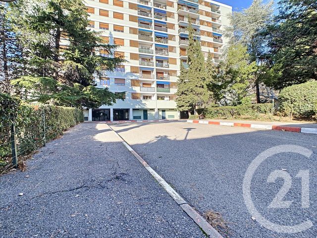 Afficher la photo en grand Appartement F2 à vendre - 2 pièces - 41.65 m2 - MARSEILLE - 13013 - PROVENCE-ALPES-COTE-D-AZUR - Century 21 Immo-Conseil