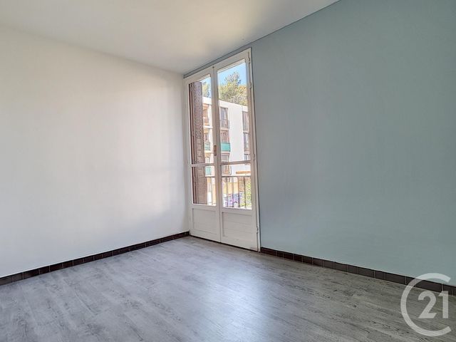 Afficher la photo en grand Appartement T3 à vendre - 3 pièces - 64.95 m2 - MARSEILLE - 13013 - PROVENCE-ALPES-COTE-D-AZUR - Century 21 Immo-Conseil