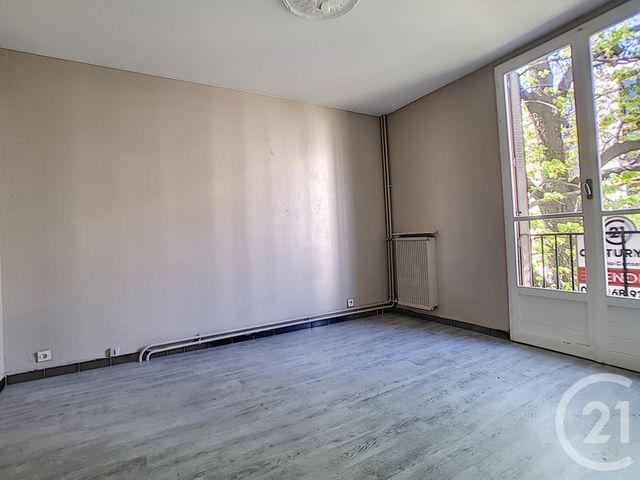 Afficher la photo en grand Appartement T3 à vendre - 3 pièces - 64.95 m2 - MARSEILLE - 13013 - PROVENCE-ALPES-COTE-D-AZUR - Century 21 Immo-Conseil