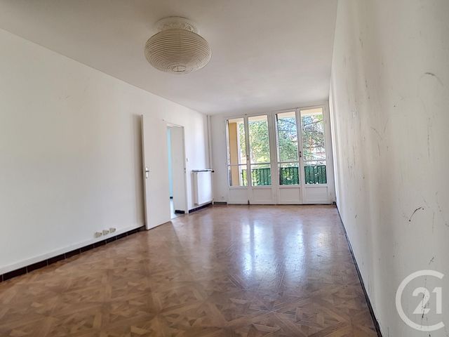Afficher la photo en grand Appartement T3 à vendre - 3 pièces - 64.95 m2 - MARSEILLE - 13013 - PROVENCE-ALPES-COTE-D-AZUR - Century 21 Immo-Conseil