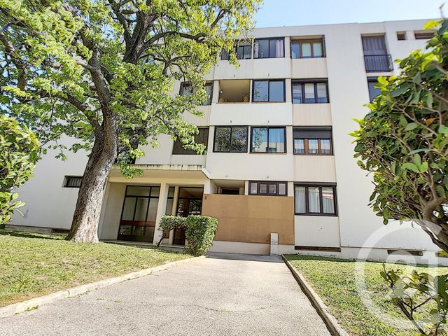 Afficher la photo en grand Appartement T3 à vendre - 3 pièces - 64.95 m2 - MARSEILLE - 13013 - PROVENCE-ALPES-COTE-D-AZUR - Century 21 Immo-Conseil