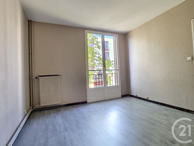 Afficher la photo en grand Appartement T3 à vendre - 3 pièces - 64.95 m2 - MARSEILLE - 13013 - PROVENCE-ALPES-COTE-D-AZUR - Century 21 Immo-Conseil
