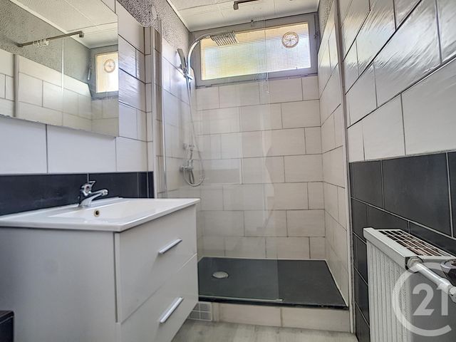Afficher la photo en grand Appartement T3 à vendre - 3 pièces - 64.95 m2 - MARSEILLE - 13013 - PROVENCE-ALPES-COTE-D-AZUR - Century 21 Immo-Conseil