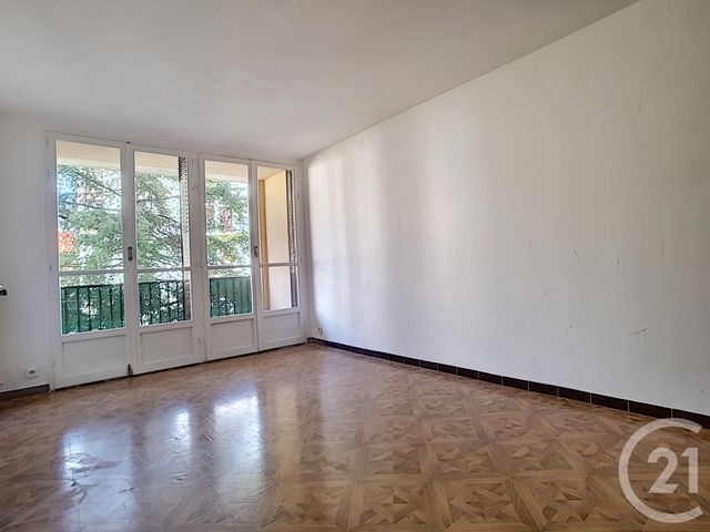 Afficher la photo en grand Appartement T3 à vendre - 3 pièces - 64.95 m2 - MARSEILLE - 13013 - PROVENCE-ALPES-COTE-D-AZUR - Century 21 Immo-Conseil