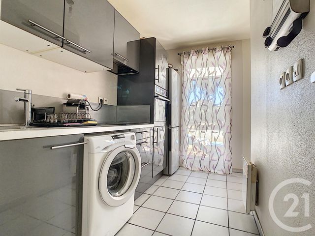 Afficher la photo en grand Appartement F3 à vendre - 3 pièces - 61.2 m2 - MARSEILLE - 13013 - PROVENCE-ALPES-COTE-D-AZUR - Century 21 Immo-Conseil