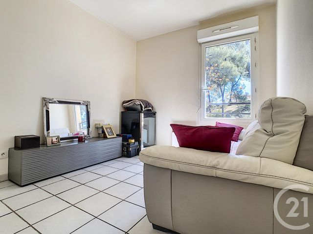 Afficher la photo en grand Appartement F3 à vendre - 3 pièces - 61.2 m2 - MARSEILLE - 13013 - PROVENCE-ALPES-COTE-D-AZUR - Century 21 Immo-Conseil