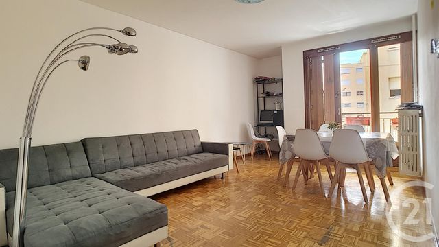 Afficher la photo en grand Appartement F2 à vendre - 2 pièces - 48.89 m2 - MARSEILLE - 13013 - PROVENCE-ALPES-COTE-D-AZUR - Century 21 Immo-Conseil