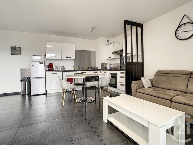 Afficher la photo en grand Appartement F2 à vendre - 2 pièces - 44.23 m2 - MARSEILLE - 13013 - PROVENCE-ALPES-COTE-D-AZUR - Century 21 Immo-Conseil
