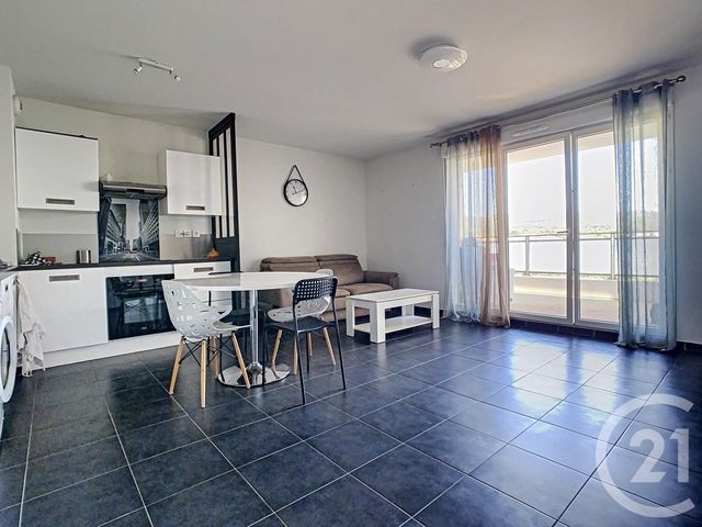 Afficher la photo en grand Appartement F2 à vendre - 2 pièces - 44.23 m2 - MARSEILLE - 13013 - PROVENCE-ALPES-COTE-D-AZUR - Century 21 Immo-Conseil