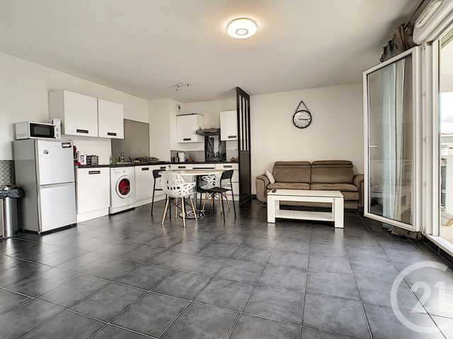 Afficher la photo en grand Appartement F2 à vendre - 2 pièces - 44.23 m2 - MARSEILLE - 13013 - PROVENCE-ALPES-COTE-D-AZUR - Century 21 Immo-Conseil