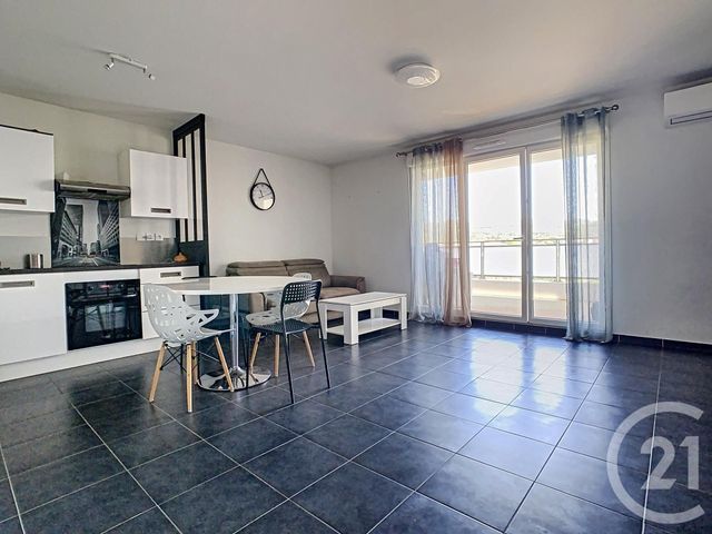 Afficher la photo en grand Appartement F2 à vendre - 2 pièces - 44.23 m2 - MARSEILLE - 13013 - PROVENCE-ALPES-COTE-D-AZUR - Century 21 Immo-Conseil