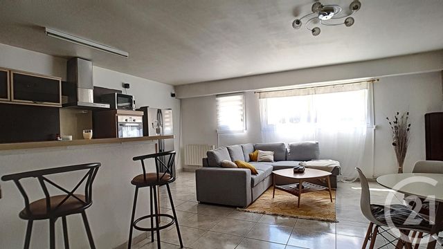 Appartement F3 à vendre - 3 pièces - 76.77 m2 - MARSEILLE - 13005 - PROVENCE-ALPES-COTE-D-AZUR - Century 21 Immo-Conseil Appartement F3 à vendre - 3 pièces - 76.77 m2 - MARSEILLE - 13005 - PROVENCE-ALPES-COTE-D-AZUR - Century 21 Immo-Conseil
