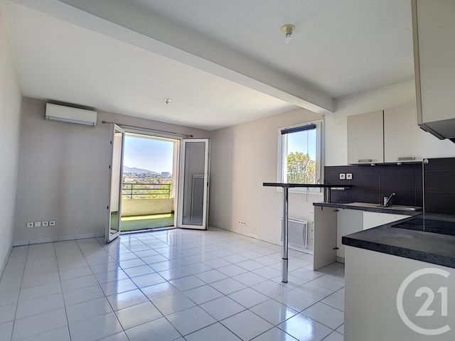 Appartement F3 à vendre - 3 pièces - 57.07 m2 - MARSEILLE - 13013 - PROVENCE-ALPES-COTE-D-AZUR - Century 21 Immo-Conseil Appartement F3 à vendre - 3 pièces - 57.07 m2 - MARSEILLE - 13013 - PROVENCE-ALPES-COTE-D-AZUR - Century 21 Immo-Conseil