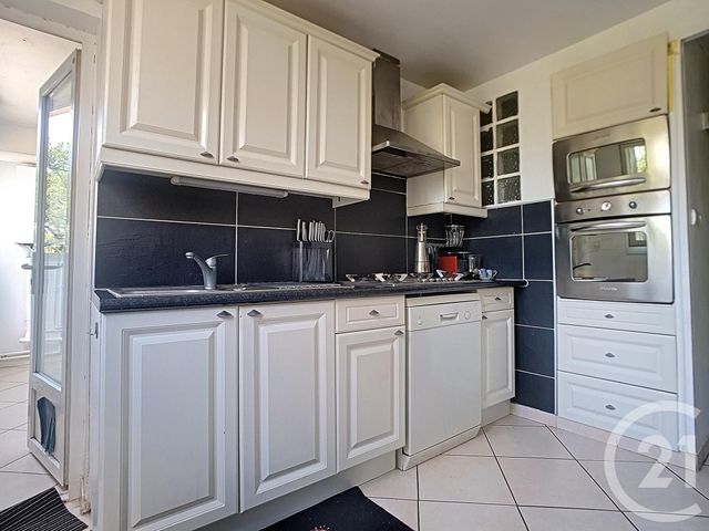 Appartement T5 à vendre - 5 pièces - 94.99 m2 - MARSEILLE - 13013 - PROVENCE-ALPES-COTE-D-AZUR - Century 21 Immo-Conseil Appartement T5 à vendre - 5 pièces - 94.99 m2 - MARSEILLE - 13013 - PROVENCE-ALPES-COTE-D-AZUR - Century 21 Immo-Conseil