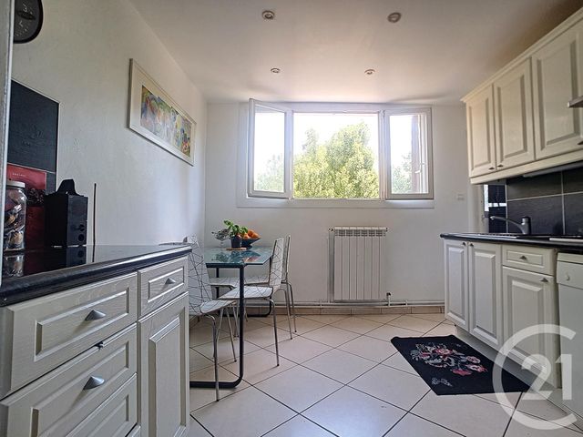 Appartement T5 à vendre - 5 pièces - 94.99 m2 - MARSEILLE - 13013 - PROVENCE-ALPES-COTE-D-AZUR - Century 21 Immo-Conseil Appartement T5 à vendre - 5 pièces - 94.99 m2 - MARSEILLE - 13013 - PROVENCE-ALPES-COTE-D-AZUR - Century 21 Immo-Conseil