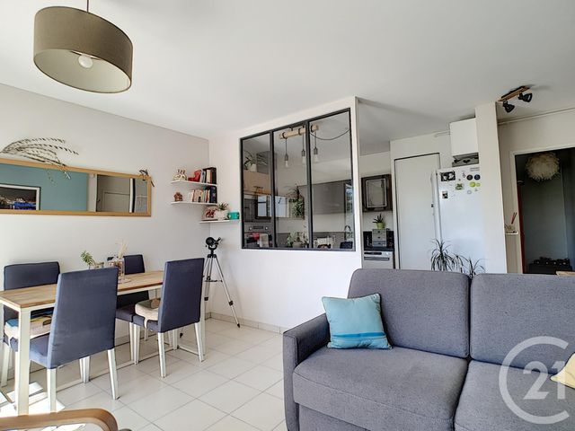 Afficher la photo en grand Appartement F3 à vendre - 3 pièces - 59.12 m2 - MARSEILLE - 13013 - PROVENCE-ALPES-COTE-D-AZUR - Century 21 Immo-Conseil
