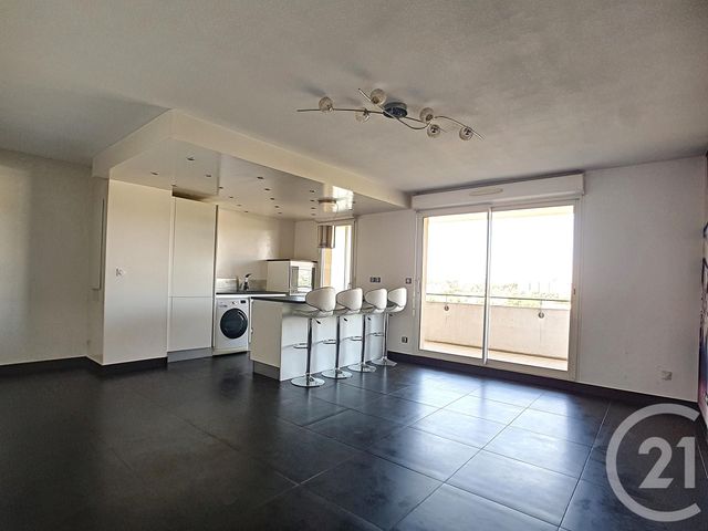 Afficher la photo en grand Appartement F3 à vendre - 3 pièces - 64.01 m2 - MARSEILLE - 13013 - PROVENCE-ALPES-COTE-D-AZUR - Century 21 Immo-Conseil