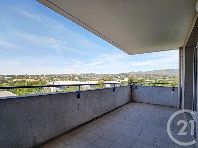 Afficher la photo en grand Appartement F3 à vendre - 3 pièces - 64.01 m2 - MARSEILLE - 13013 - PROVENCE-ALPES-COTE-D-AZUR - Century 21 Immo-Conseil