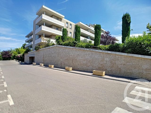 Afficher la photo en grand Appartement F3 à vendre - 3 pièces - 64.01 m2 - MARSEILLE - 13013 - PROVENCE-ALPES-COTE-D-AZUR - Century 21 Immo-Conseil