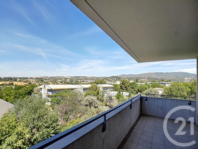 Afficher la photo en grand Appartement F3 à vendre - 3 pièces - 64.01 m2 - MARSEILLE - 13013 - PROVENCE-ALPES-COTE-D-AZUR - Century 21 Immo-Conseil
