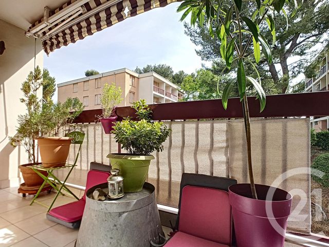 Afficher la photo en grand Appartement F3 à vendre - 3 pièces - 60.76 m2 - MARSEILLE - 13013 - PROVENCE-ALPES-COTE-D-AZUR - Century 21 Immo-Conseil