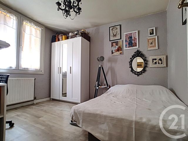 Afficher la photo en grand Appartement F3 à vendre - 3 pièces - 60.76 m2 - MARSEILLE - 13013 - PROVENCE-ALPES-COTE-D-AZUR - Century 21 Immo-Conseil